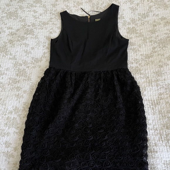 Taylor Dress - Picture 1 of 4